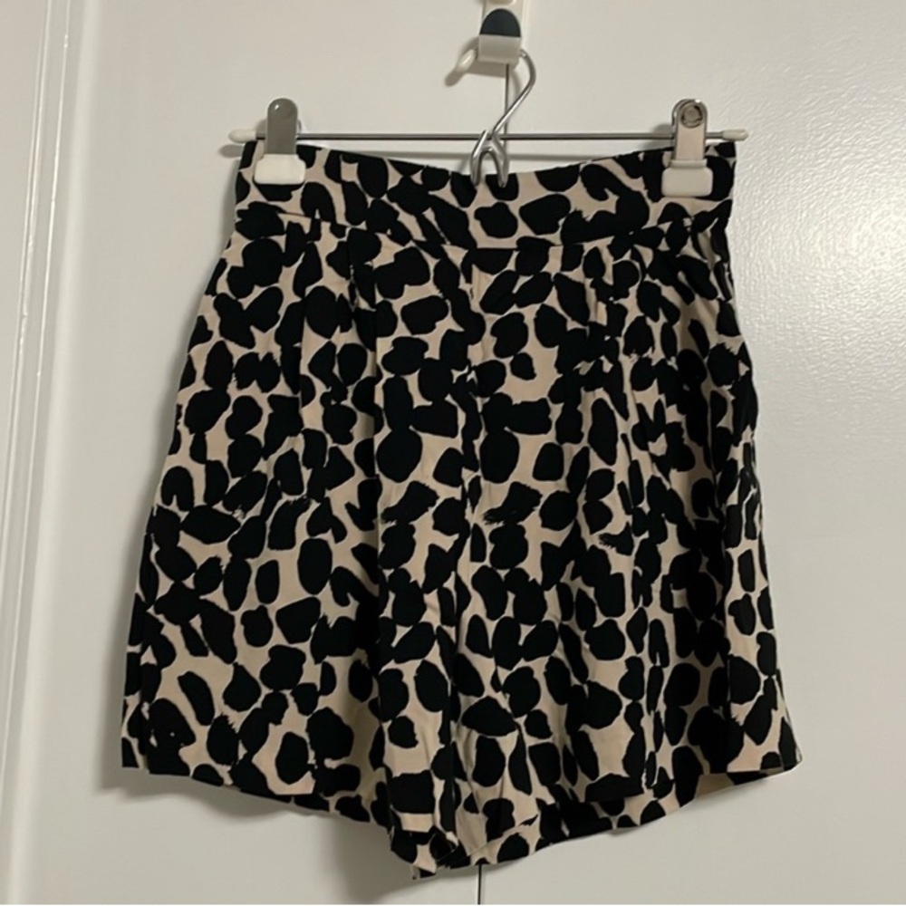 H&M leopard print shorts